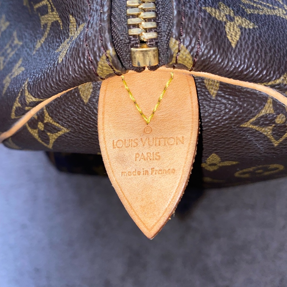 Authentic Luis Vuitton Keep All 55